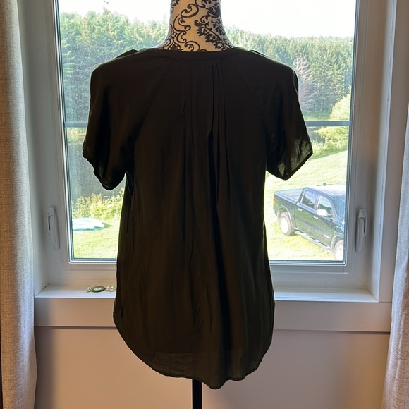 Old Navy Camo colour short sleeve  shirt - Picture 2 of 4